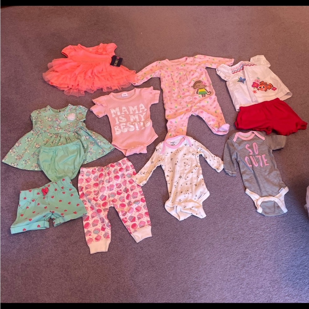 Lot Of Baby Clothes 0-3 Months